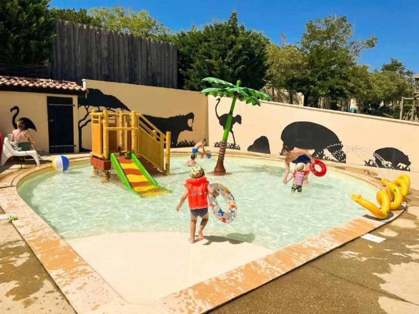 Campsite Camping 3 Etoiles - Piscine - Eec0Eh Lussas