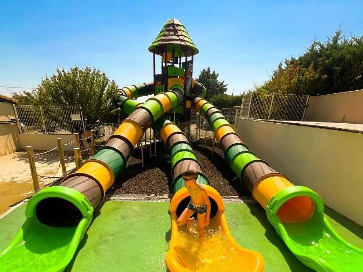 Campsite Camping 3 Etoiles - Piscine - Eec0Eh Lussas
