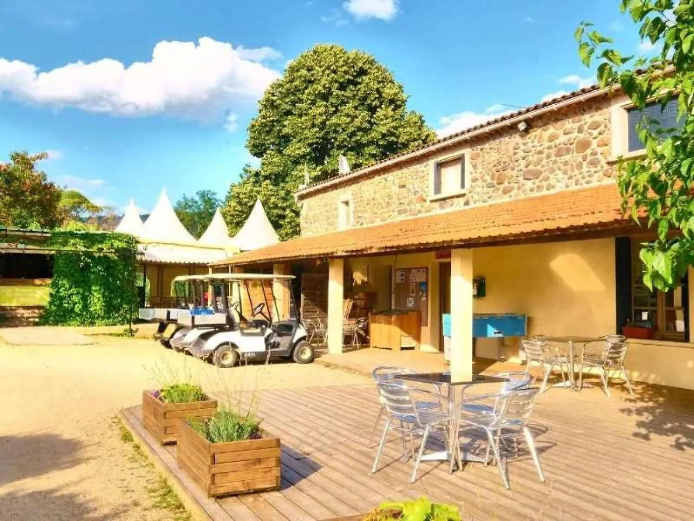Camping 3 Etoiles - Piscine - Eec0Eh Lussas
